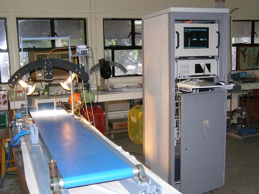 Plastic waste sorting system for five types of plastics