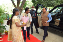 Dr Jitendra Singh, Hon'ble Minister for S&T and Earth Science, GOI & Vice President CSIR visit to CSIR SERC